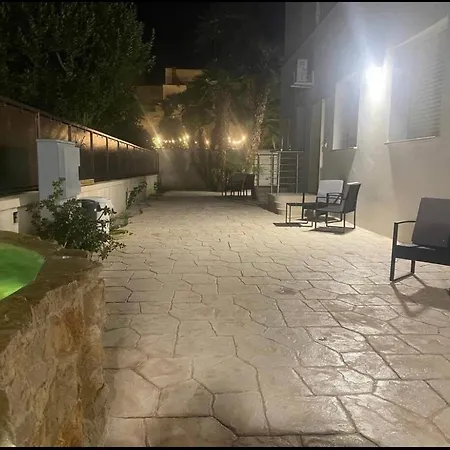 Cortile Segreto E Fontana, Oasi 2 Passi Dal Centro Lecce